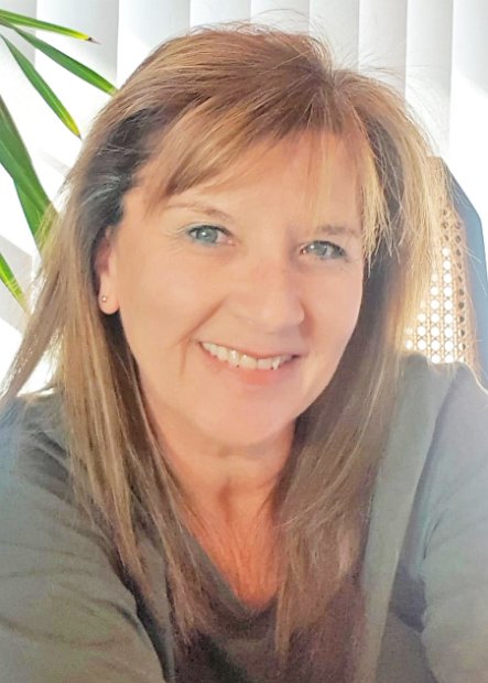 Carina van Niekerk 57yrs